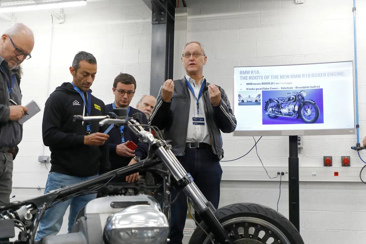 BMW presenta il Big Boxer 1800 cc al centro di sperimentazione di Miramas (2)