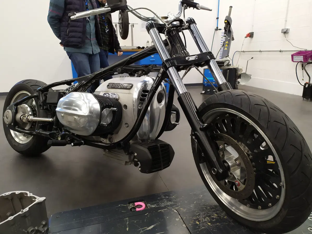 BMW presenta il Big Boxer 1800 cc al centro di sperimentazione di Miramas (3)