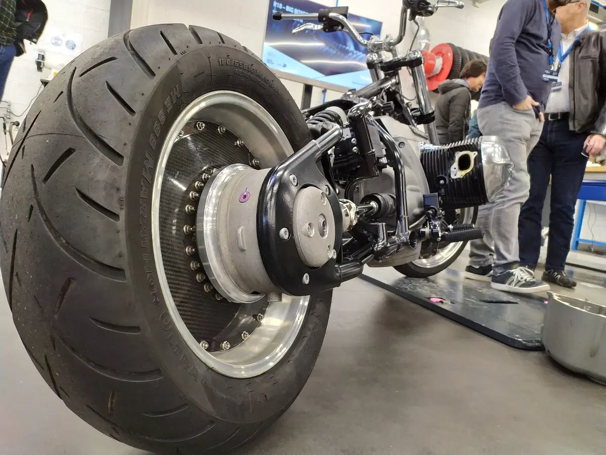 BMW presenta il Big Boxer 1800 cc al centro di sperimentazione di Miramas (23)