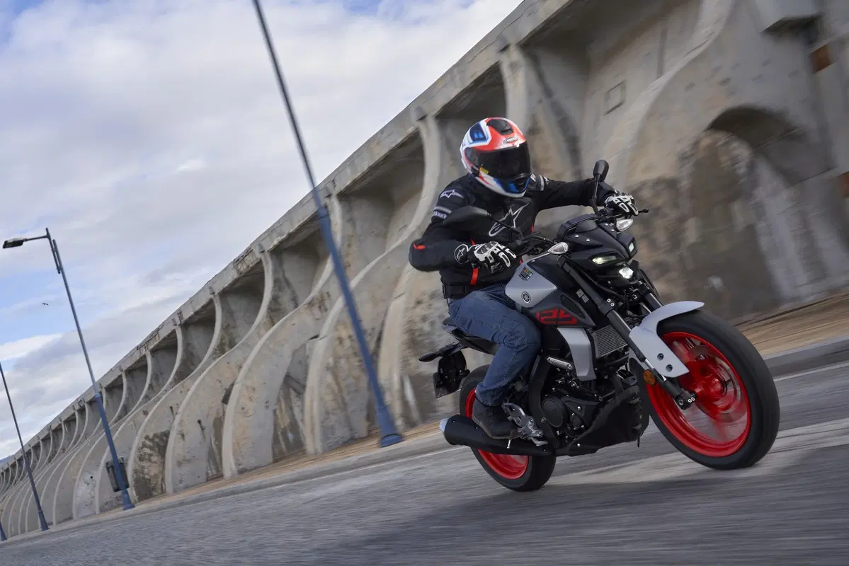 Yamaha MT-125 2020: look e grinta della MT-09 a portata di patente A1 (2)