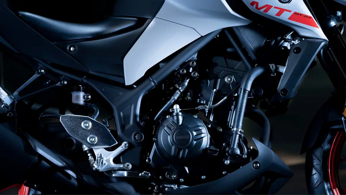 Yamaha MT-03 2020: la fun-bike diventa più facile e divertente (11)