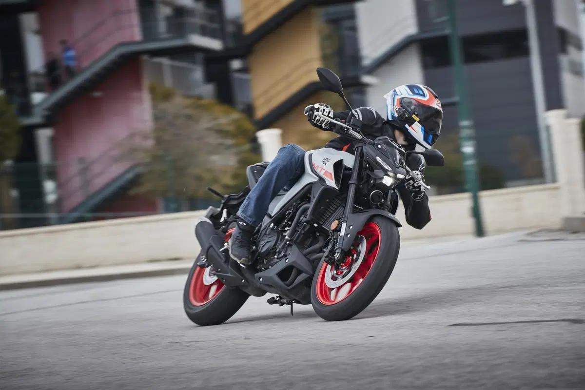 Yamaha MT-03 2020: la fun-bike diventa più facile e divertente (18)