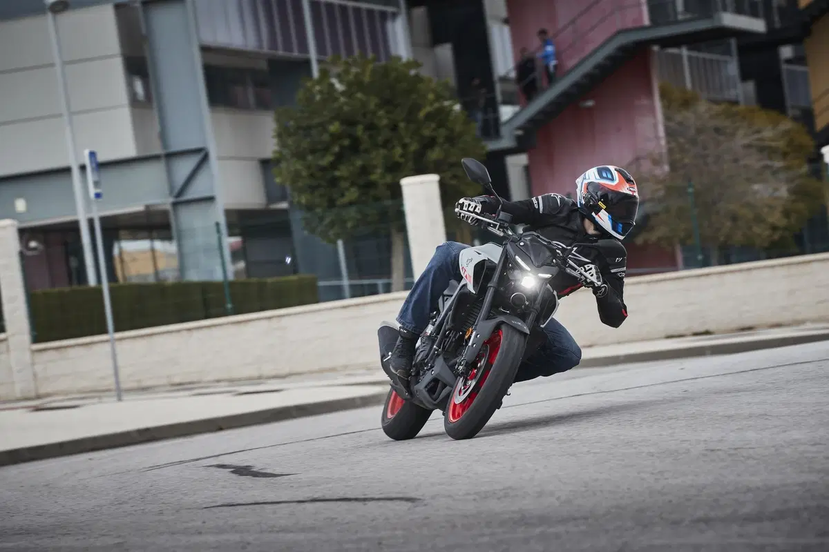 Yamaha MT-03 2020: la fun-bike diventa più facile e divertente (2)
