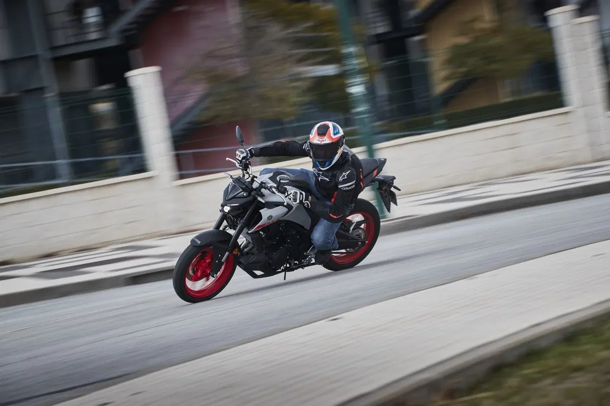 Yamaha MT-03 2020: la fun-bike diventa più facile e divertente (3)