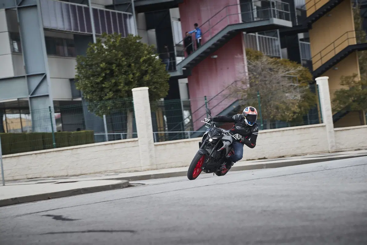 Yamaha MT-03 2020: la fun-bike diventa più facile e divertente (12)