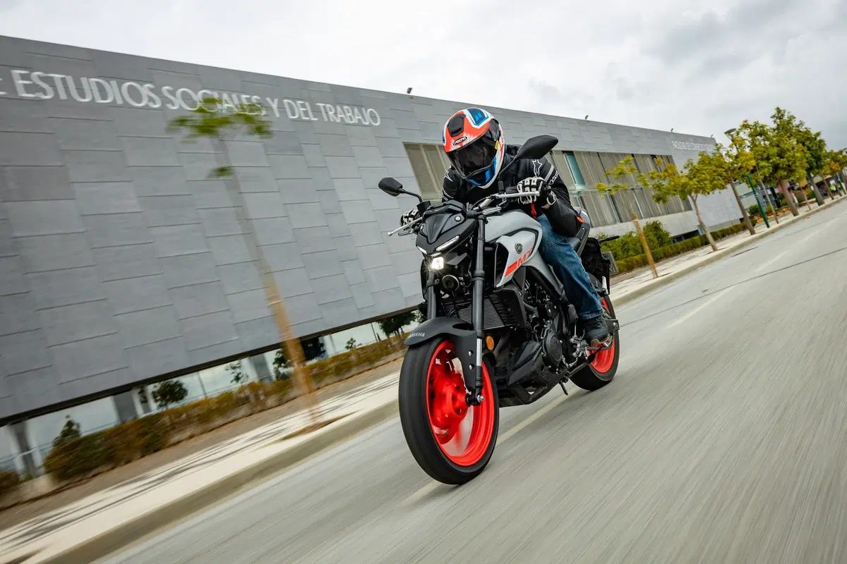 Yamaha MT-03 2020: la fun-bike diventa più facile e divertente (20)