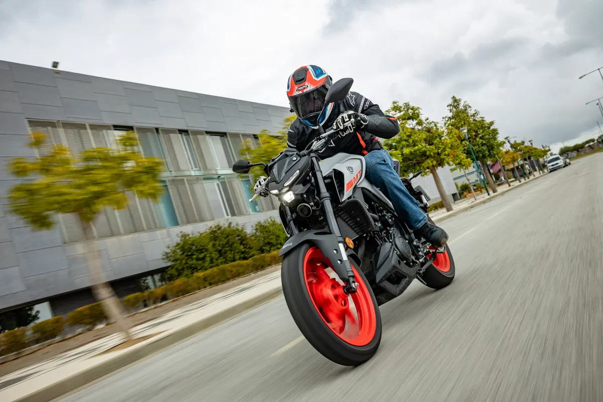 Yamaha MT-03 2020: la fun-bike diventa più facile e divertente (19)