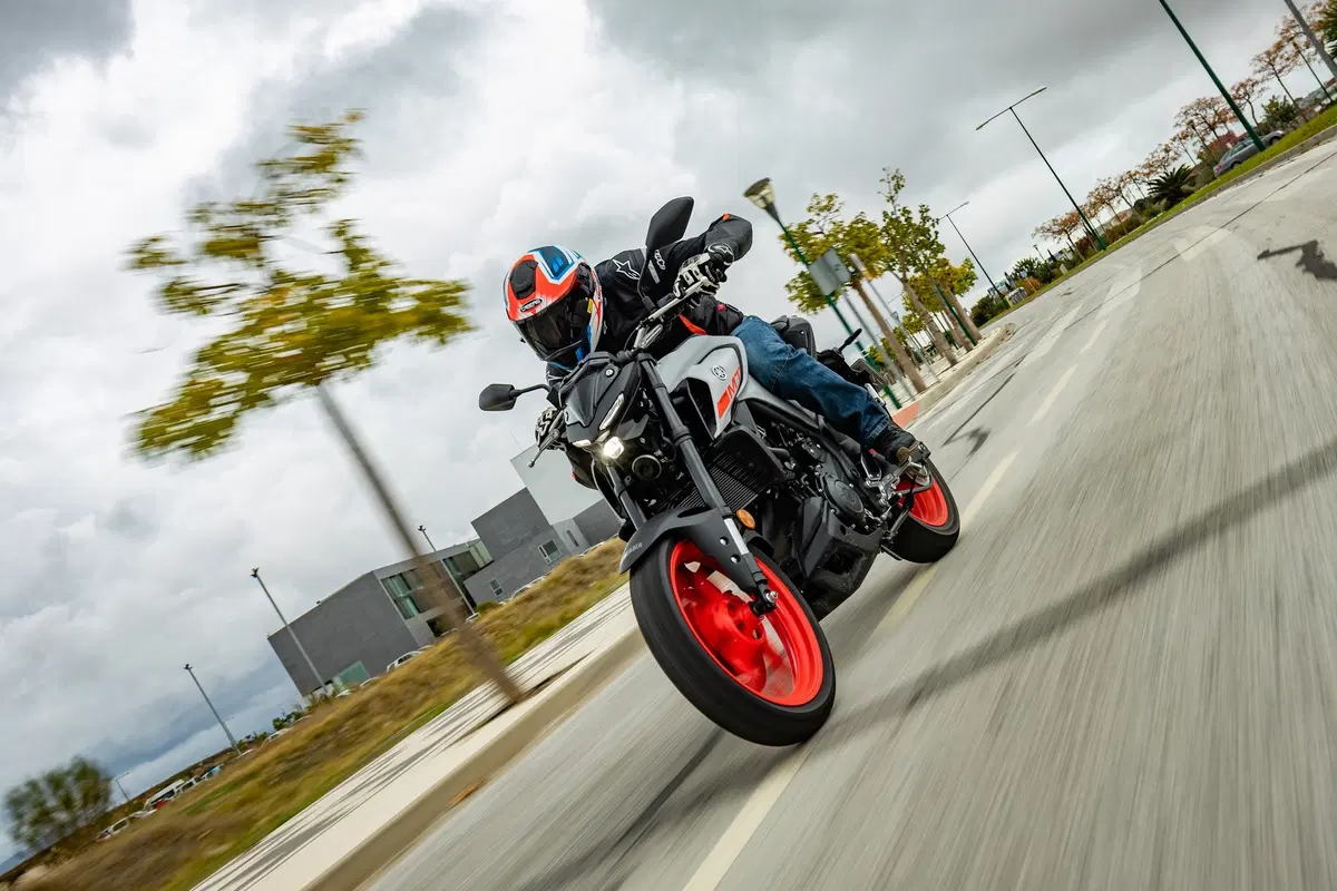Yamaha MT-03 2020: la fun-bike diventa più facile e divertente (8)