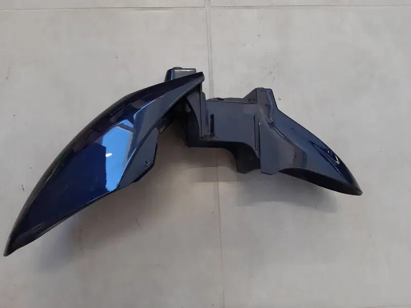 Parafango anteriore Piaggio Beverly 300 ie (2)