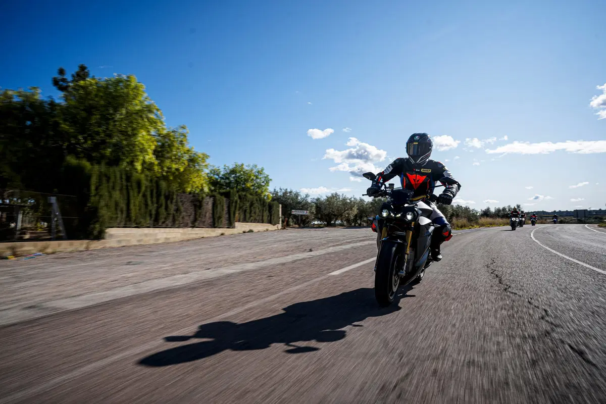 Energica Eva Ribelle 2020 TEST. Più cattiva, più veloce, più guidabile (5)