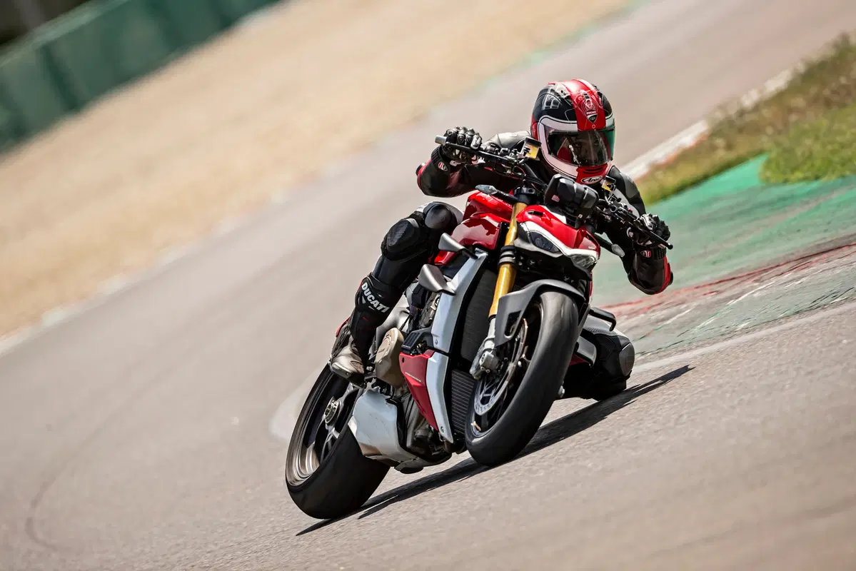Ducati Streetfighter V4: foto, video, dati e prezzi (21)