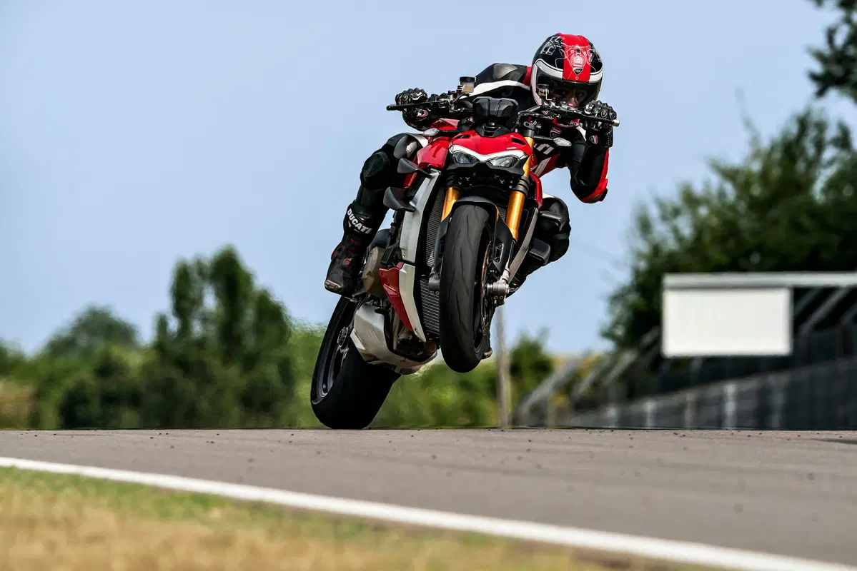 Ducati Streetfighter V4: foto, video, dati e prezzi (24)