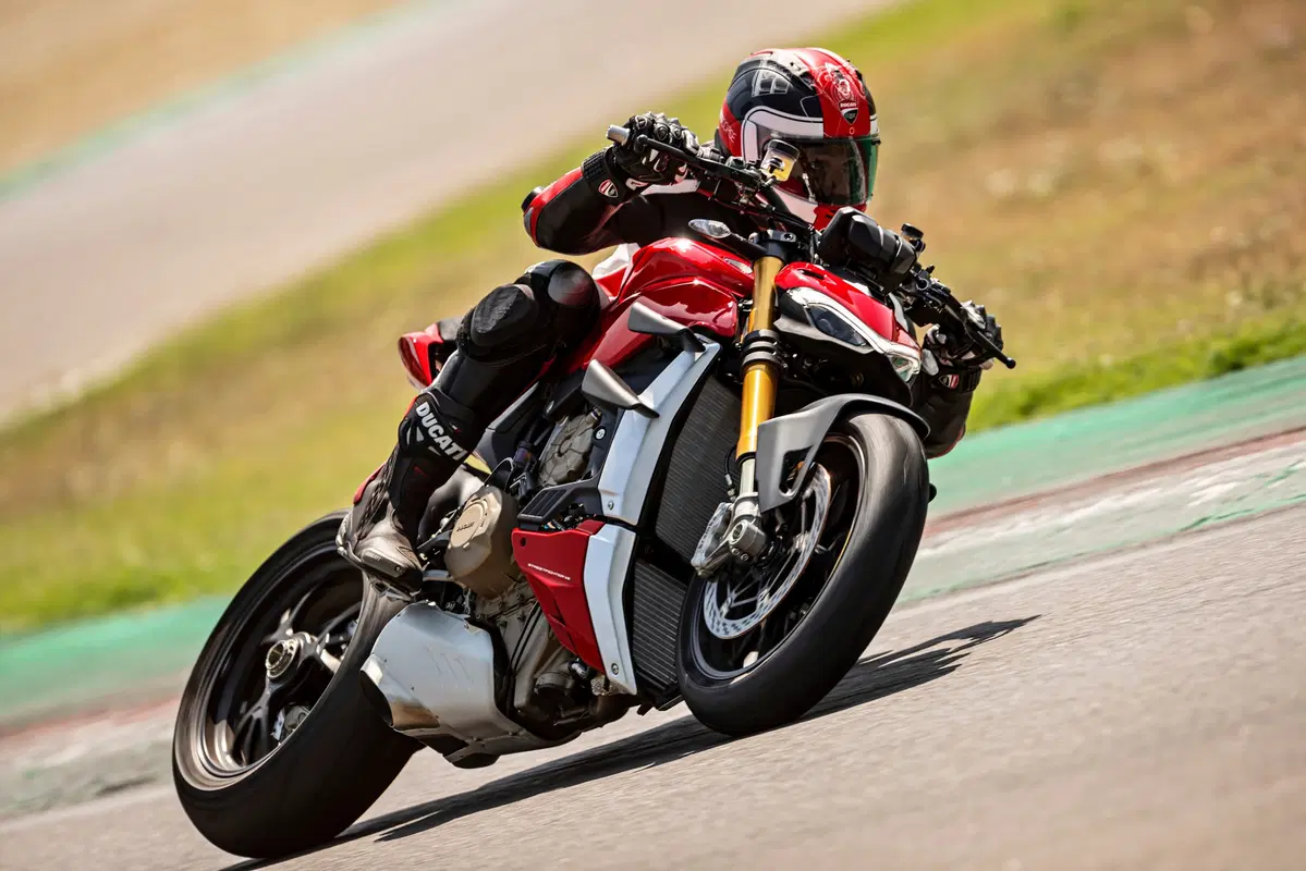 Ducati Streetfighter V4: foto, video, dati e prezzi (26)