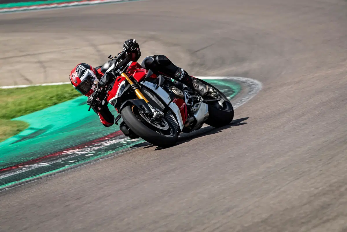 Ducati Streetfighter V4: foto, video, dati e prezzi (28)