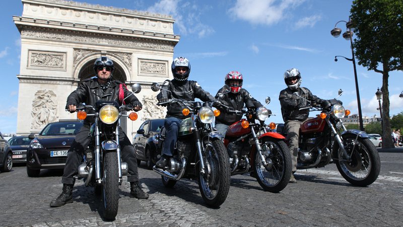 Parigi: pattuglie antirumore contro le moto