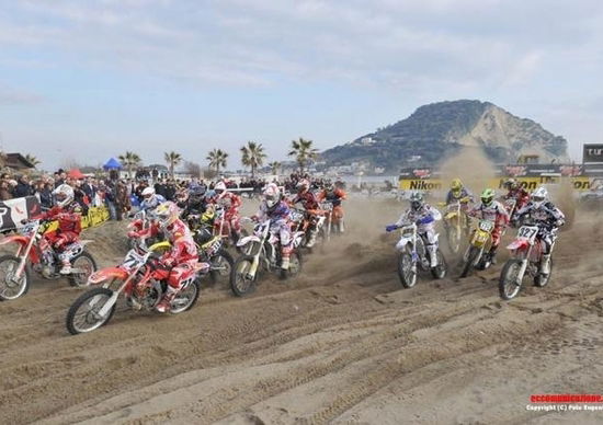 Supermarecross. Vincono: Smith (MX1), Mancuso (MX2) e Fabbri (125) 