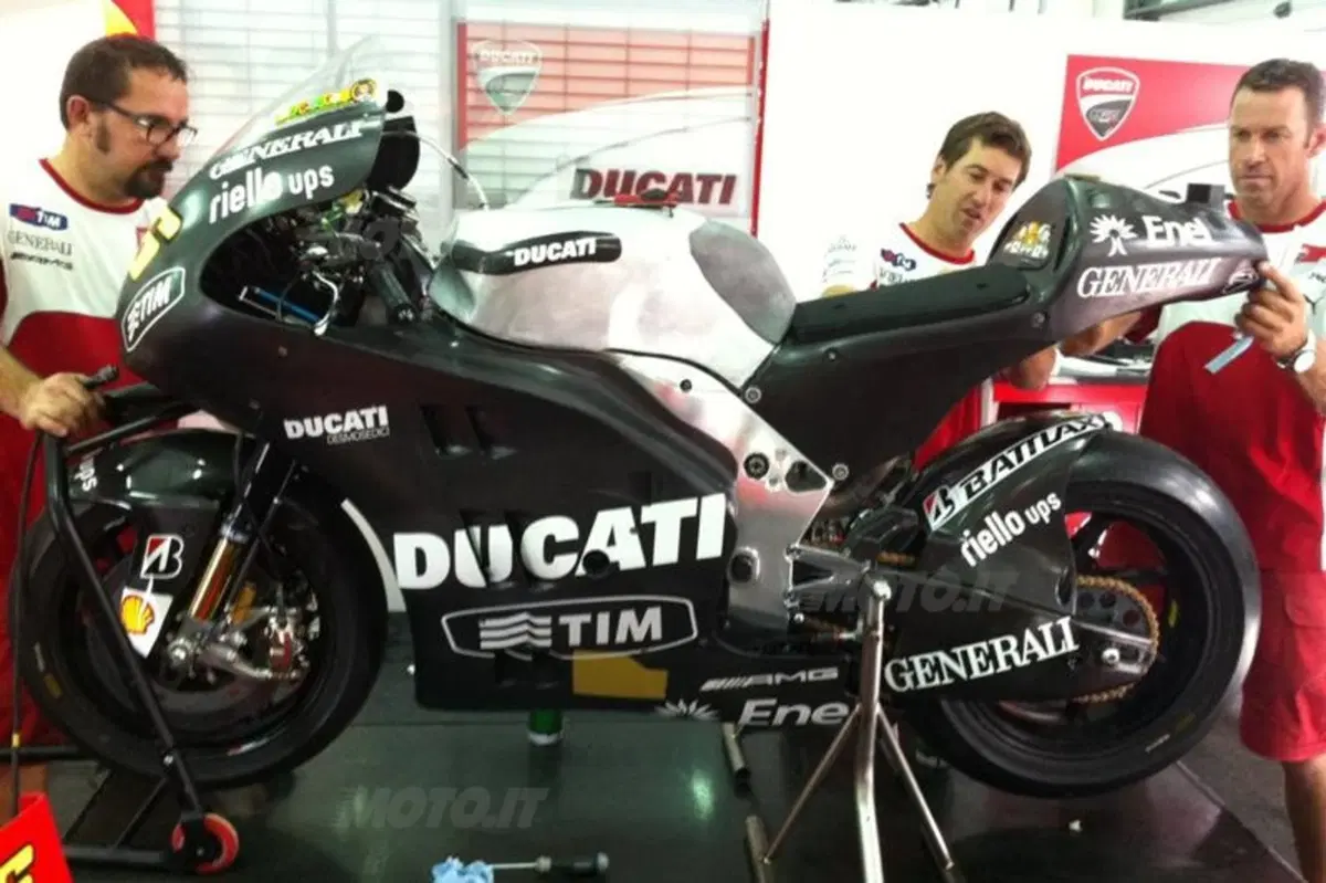 La nuova Ducati GP12 di Valentino Rossi (5)