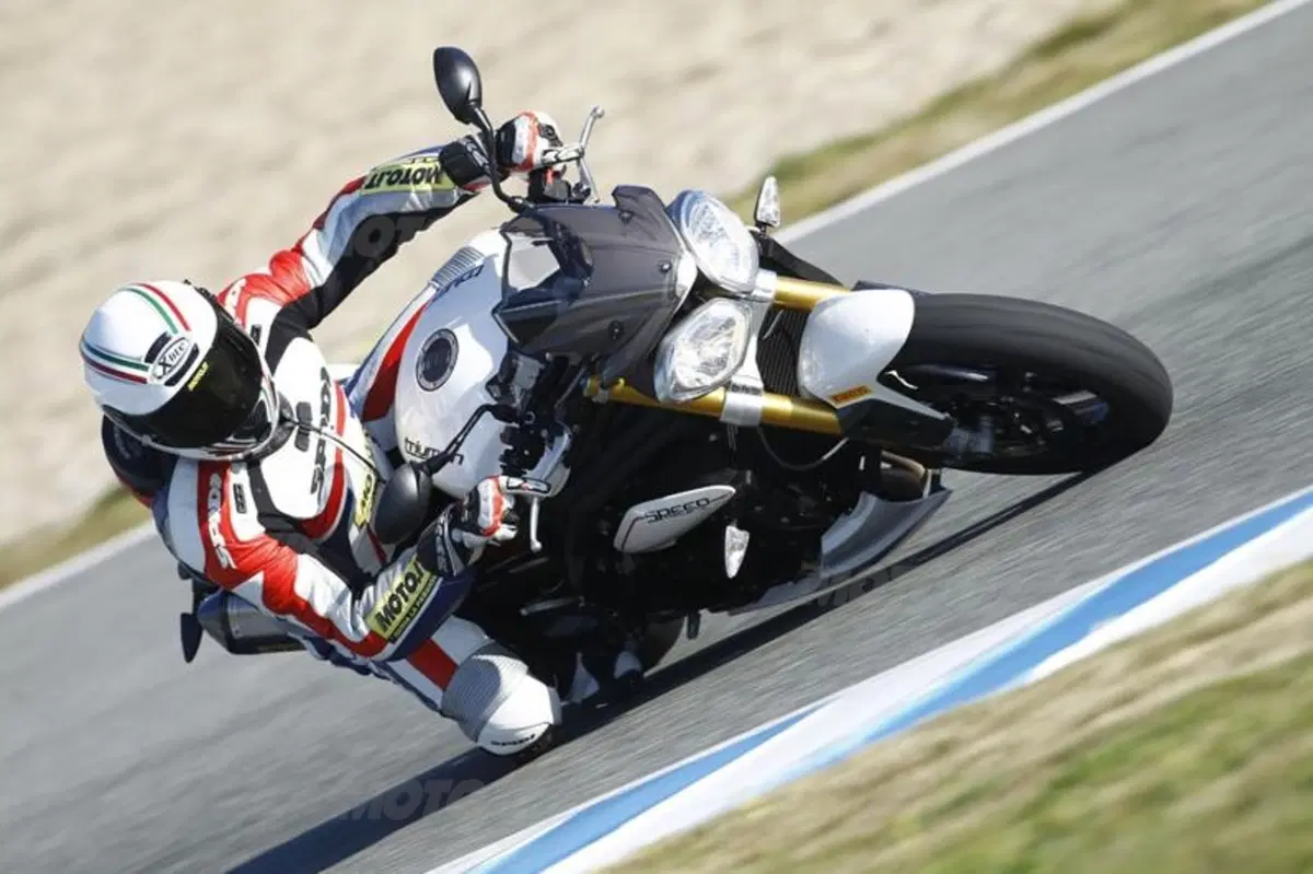 Triumph Speed Triple 1050 R 