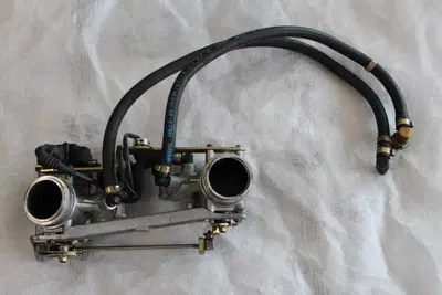 Corpo farfallato DUCATI 748