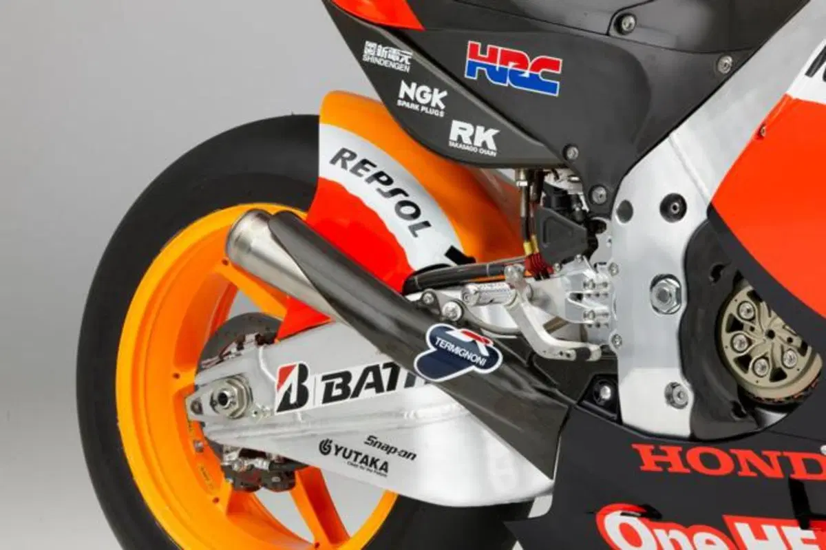 MotoGP. Le prime foto della Honda RC213V di Stoner e Pedrosa (9)