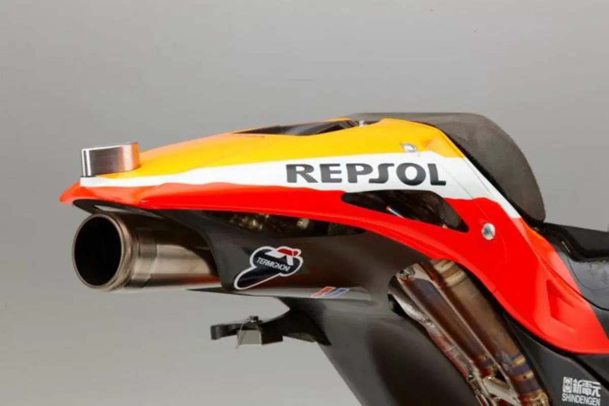MotoGP. Le prime foto della Honda RC213V di Stoner e Pedrosa (19)