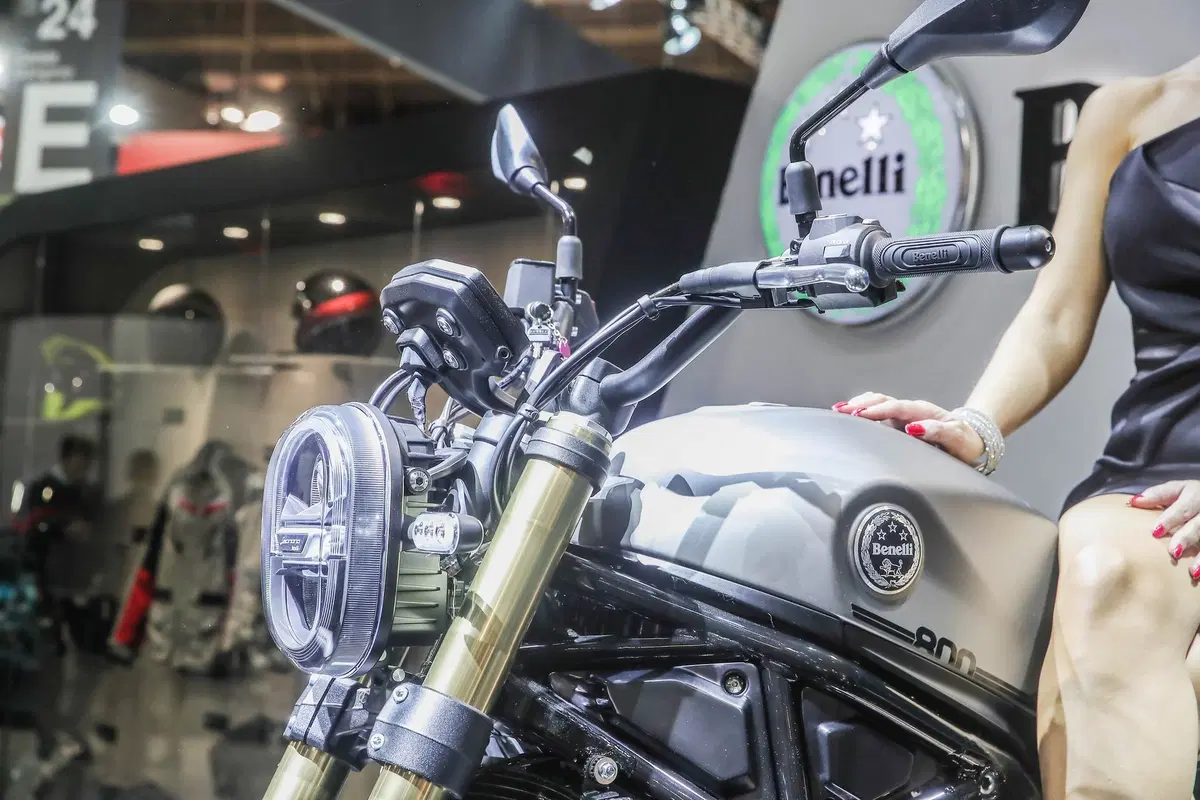 Benelli Leoncino 800 e 800 Trail a EICMA 2019: video, foto e dati (10)