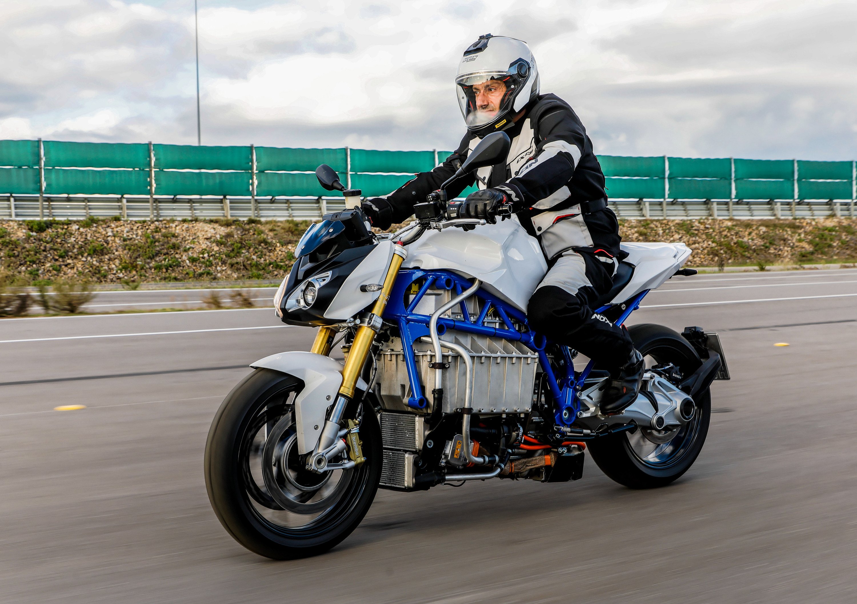 E-Power-Roadster Prototype, la moto elettrica di BMW 