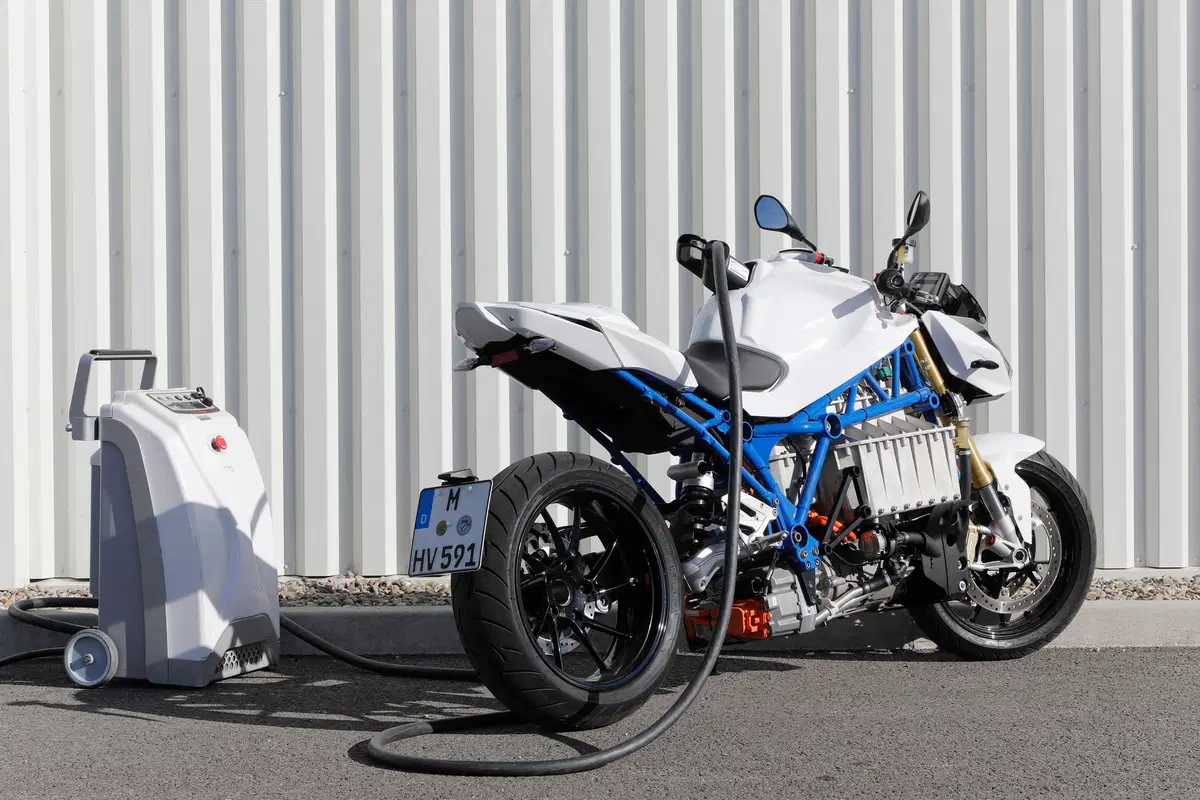 E-Power-Roadster Prototype, la moto elettrica di BMW  (2)