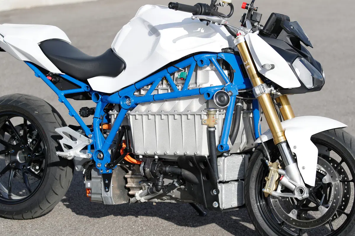 E-Power-Roadster Prototype, la moto elettrica di BMW  (6)