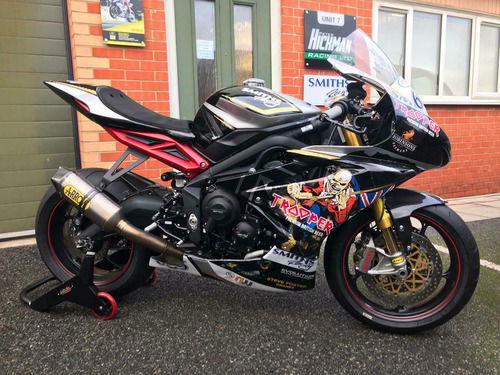 Volete farvi un bel regalo di Natale? E' in vendita la Triumph Daytona 675 di Peter Hickman (7)