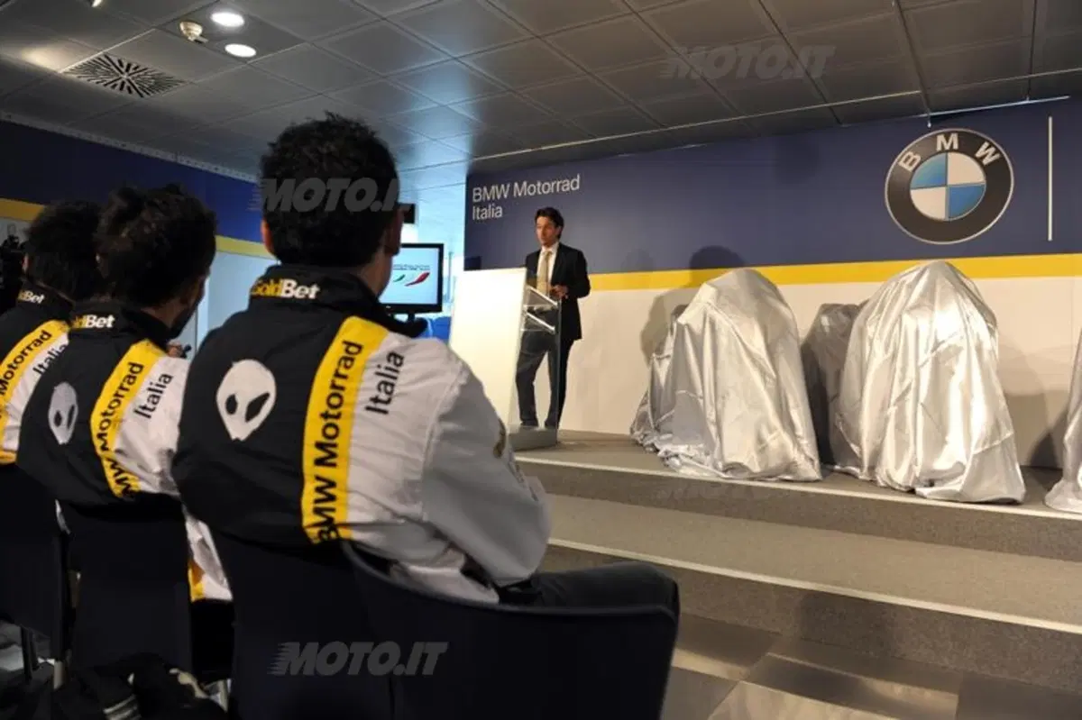 SBK. Il team BMW Italia punta in alto con Fabrizio e Badovini (10)