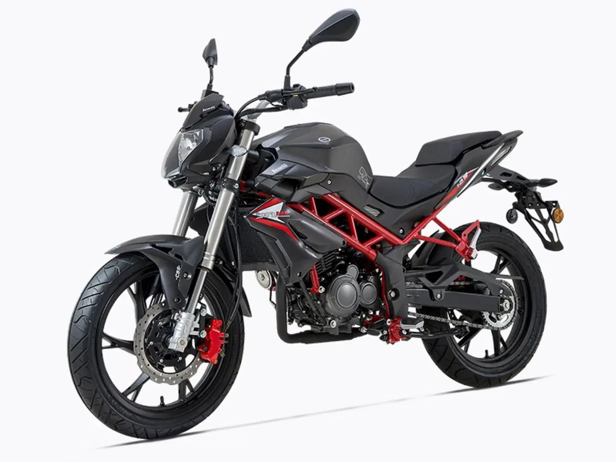 Benelli BN 125: il TEST della “ottavo di litro” più venduta in Italia (8)