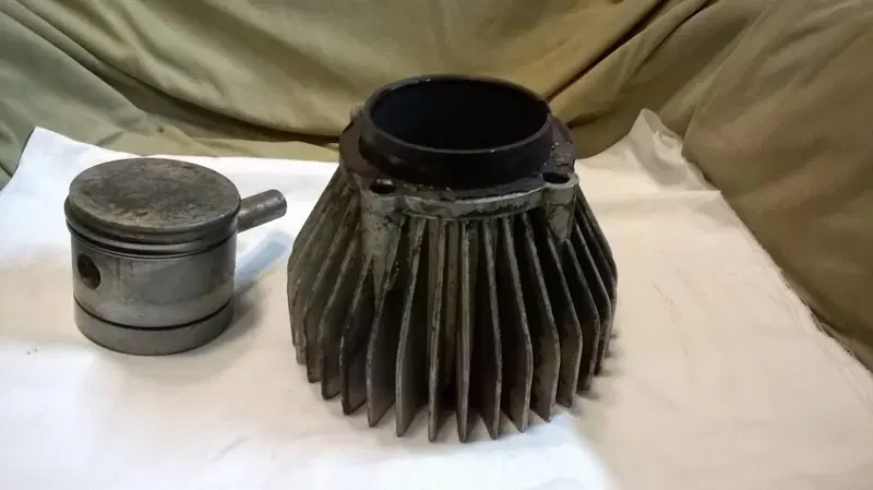 Cilindro, pistone, fasce per Moto Guzzi Ercole (2)