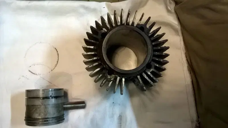 Cilindro, pistone, fasce per Moto Guzzi Ercole (4)