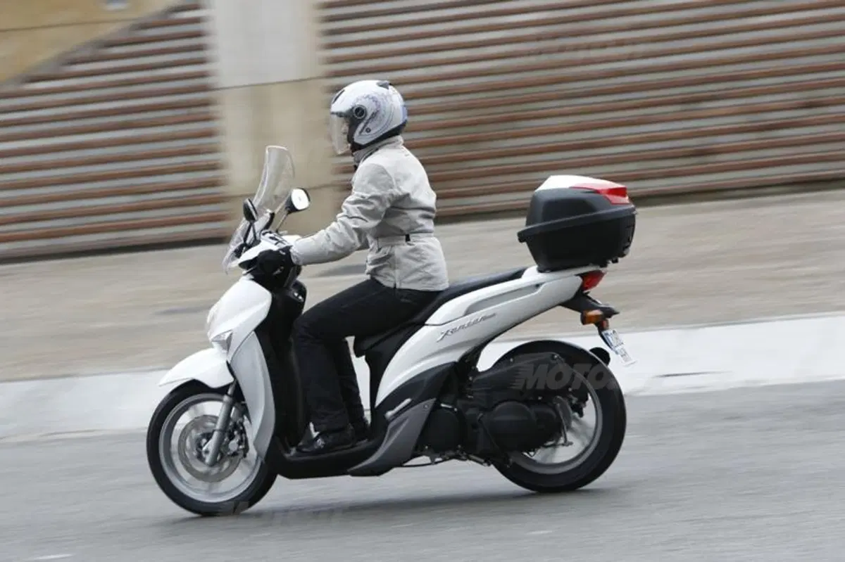 Yamaha Xenter 125  (3)