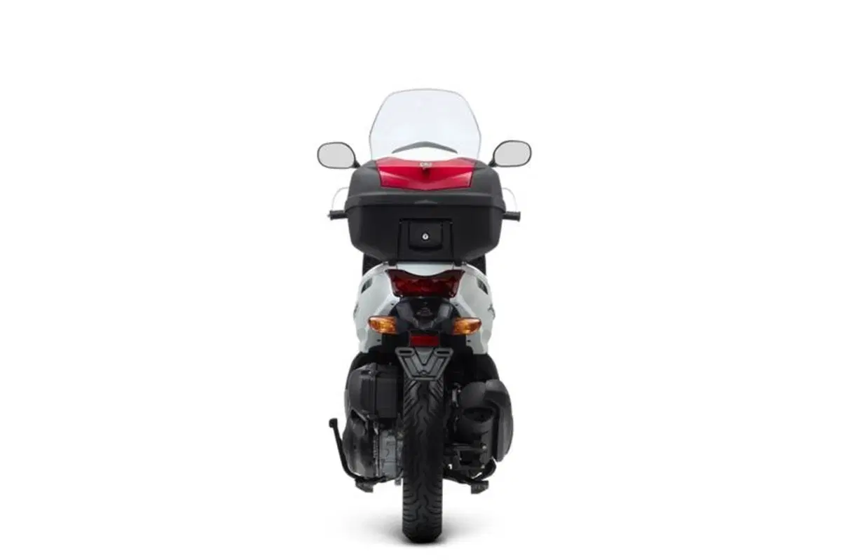 Yamaha Xenter 125  (32)