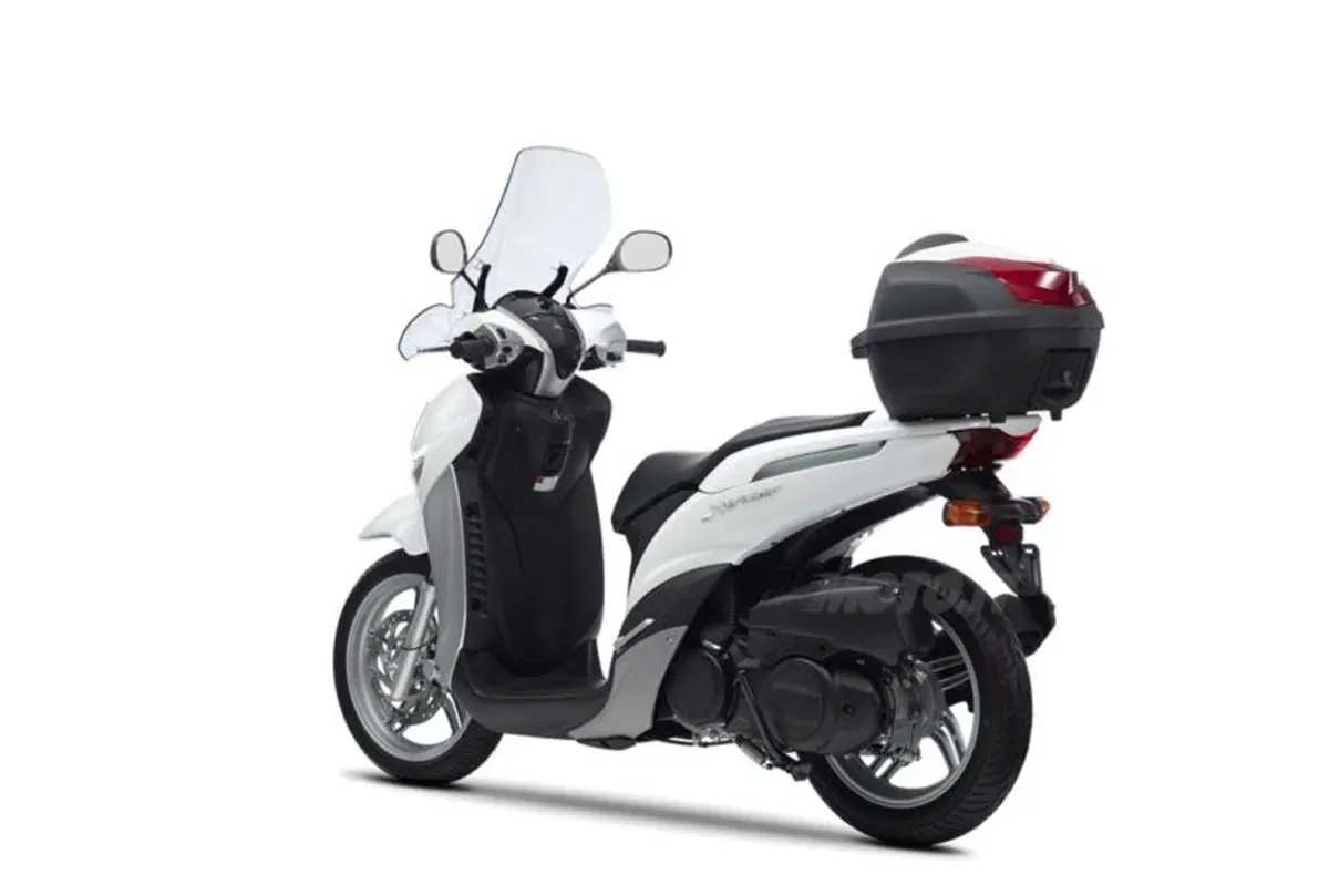 Yamaha Xenter 125  (33)