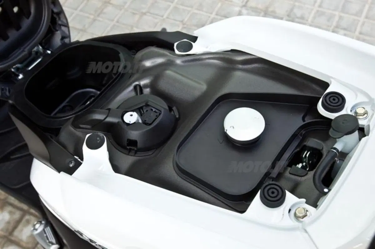 Yamaha Xenter 125  (39)
