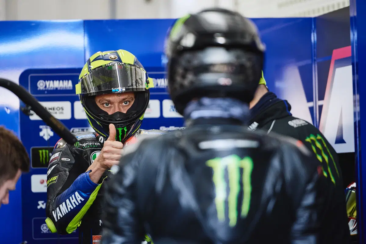Valentino Rossi e Lewis Hamilton, il video e le foto più belle (5)