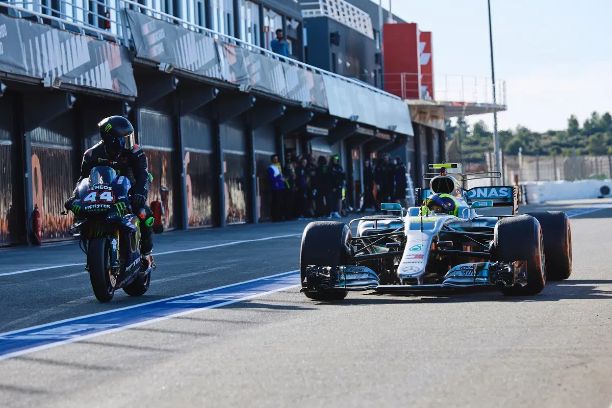 Valentino Rossi e Lewis Hamilton, il video e le foto più belle (17)