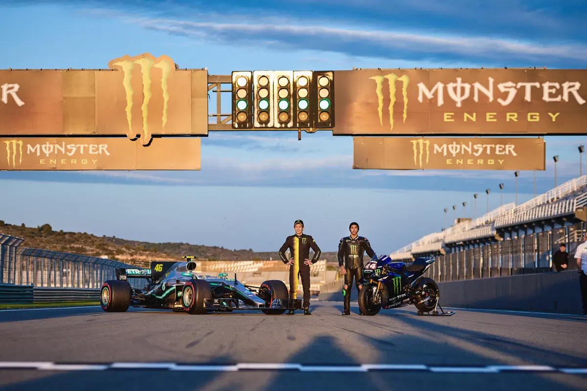 Valentino Rossi e Lewis Hamilton, il video e le foto più belle (18)