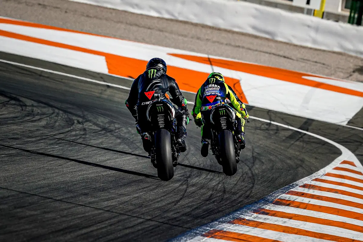 Valentino Rossi e Lewis Hamilton, il video e le foto più belle (38)