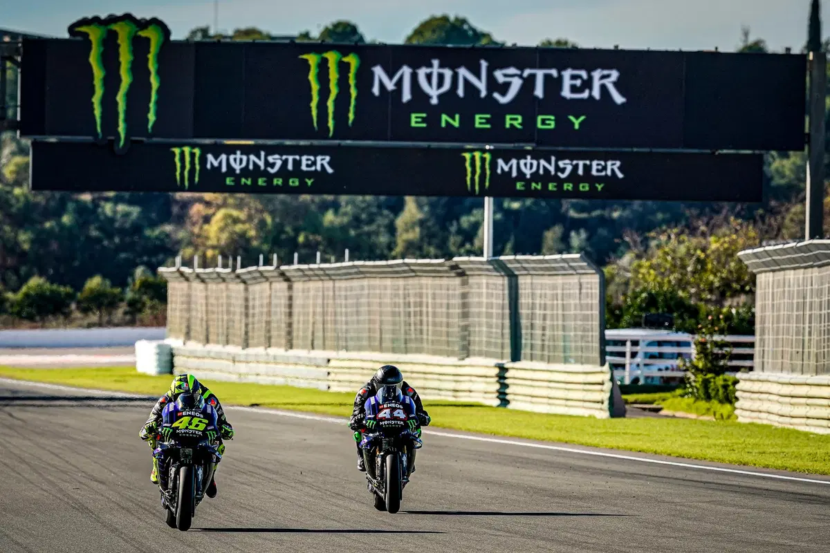 Valentino Rossi e Lewis Hamilton, il video e le foto più belle (37)