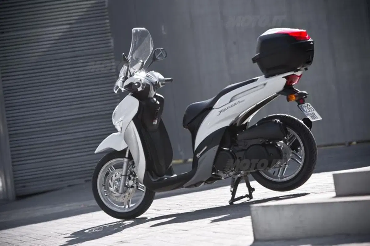 Yamaha Xenter 125  (56)