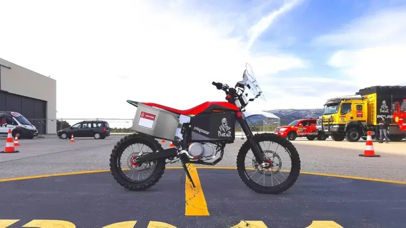 Tacita, la prima moto elettrica alla Dakar