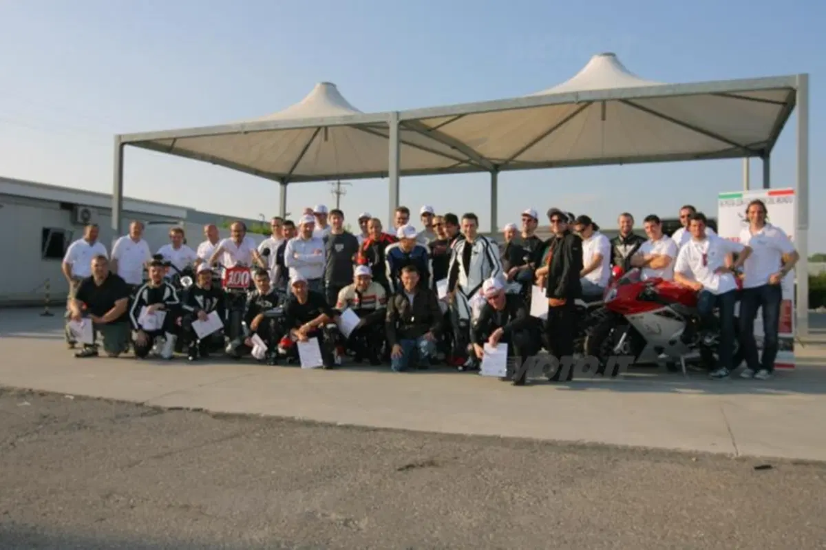 I racconti di Moto.it: Debutto in pista (3)