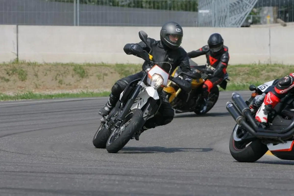 I racconti di Moto.it: Debutto in pista (15)