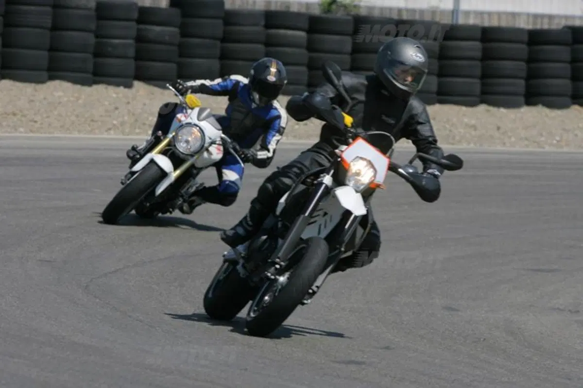 I racconti di Moto.it: Debutto in pista (19)