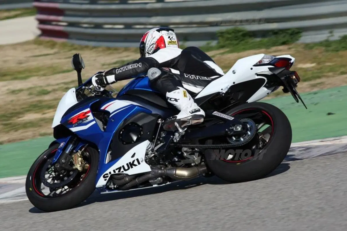 Suzuki GSX-R 1000 2012  (5)