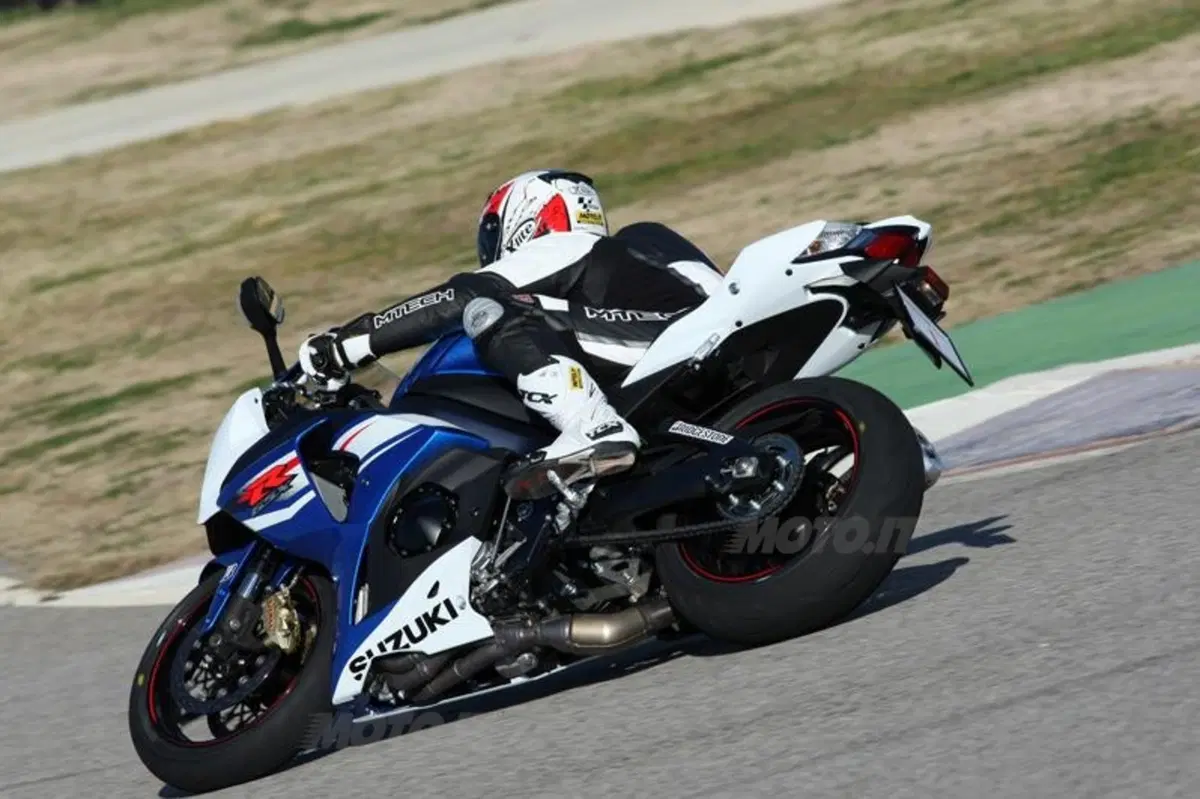 Suzuki GSX-R 1000 2012  (7)